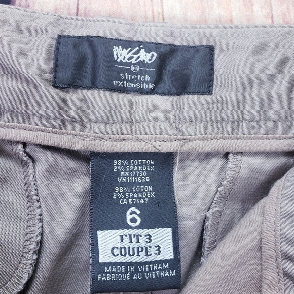 Mossimo stretch extensible Shorts - Picture 3 of 7